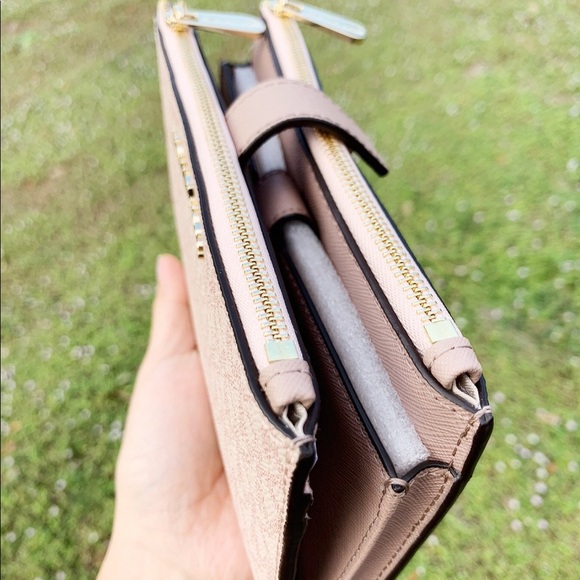 👜💕Michael Kors Double Zip Wristlet Phone Wallet - Picture 3 of 4